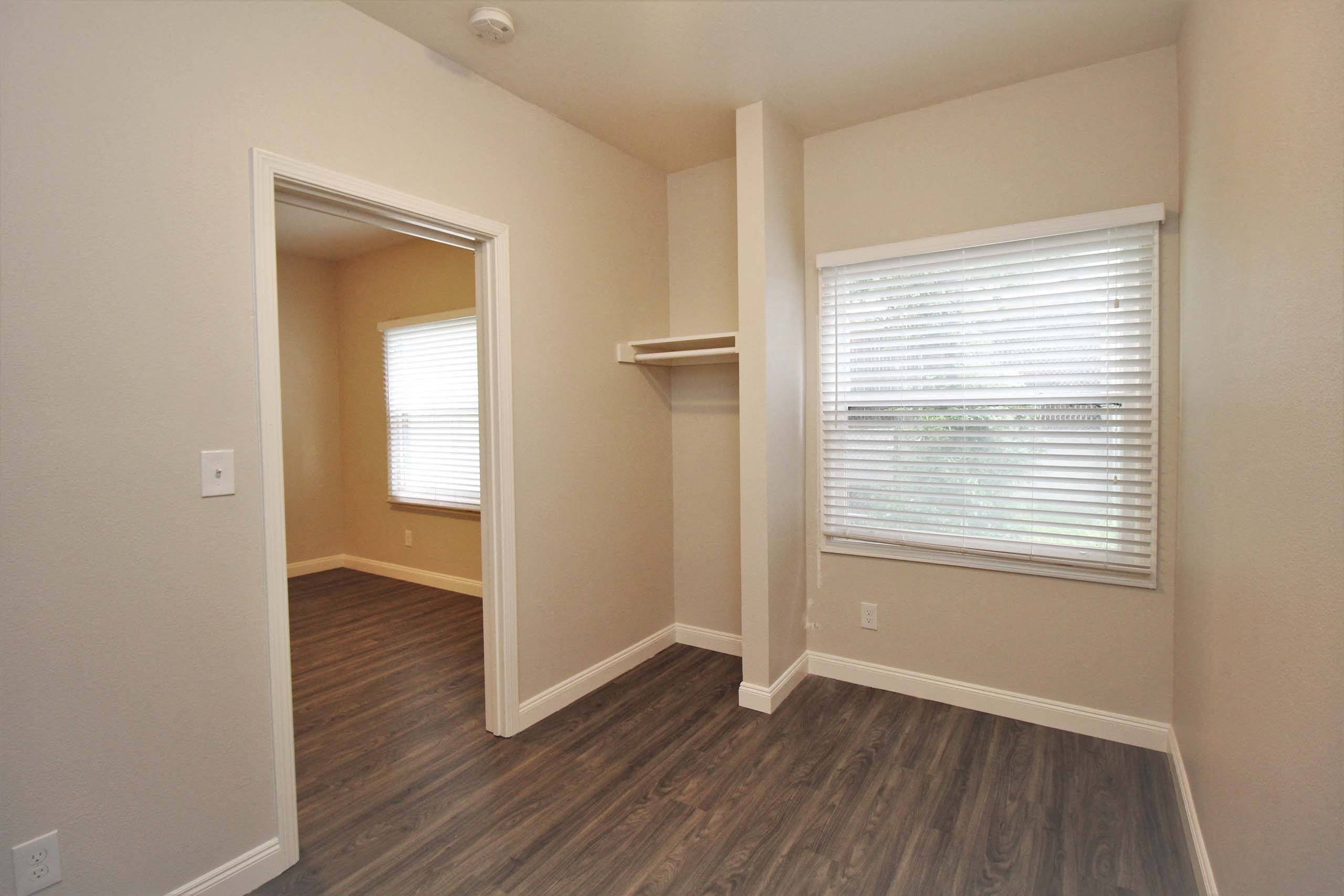123 17th St Apartments photo 3